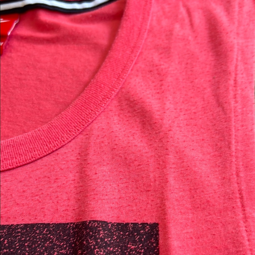 Nike Muscle Tee with Cut Out Arms - Picture 4 of 8